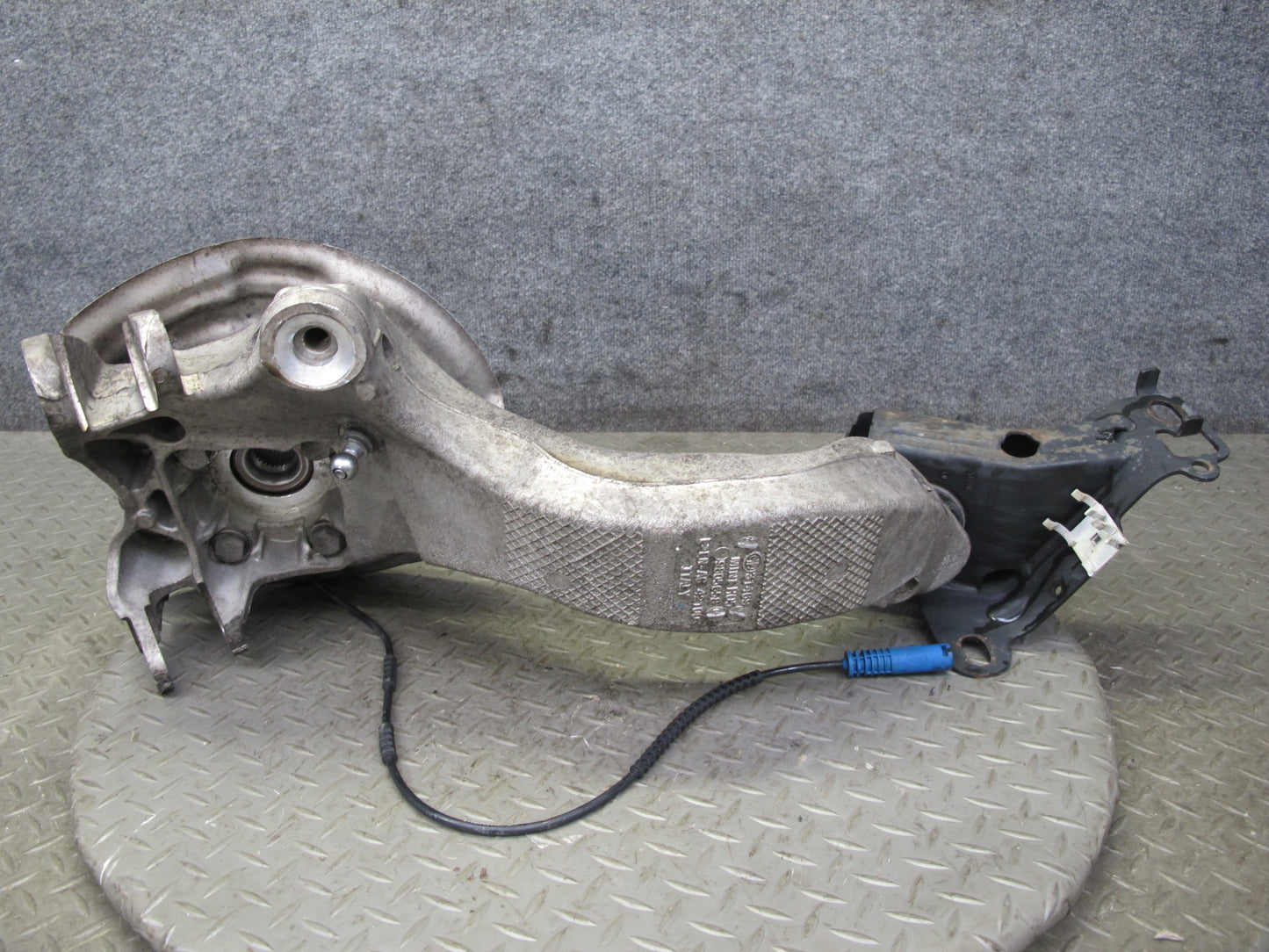 11-15 Mini Cooper R60 R61 AWD Rear Right Knuckle Wheel Hub Trailing Arm OEM