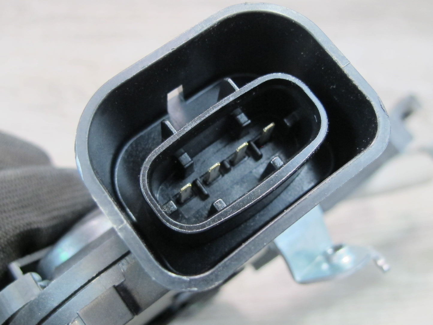 02-06 Lexus UCF30L LS430 Front Right Door Lock Latch Actuator NO Soft Close OEM