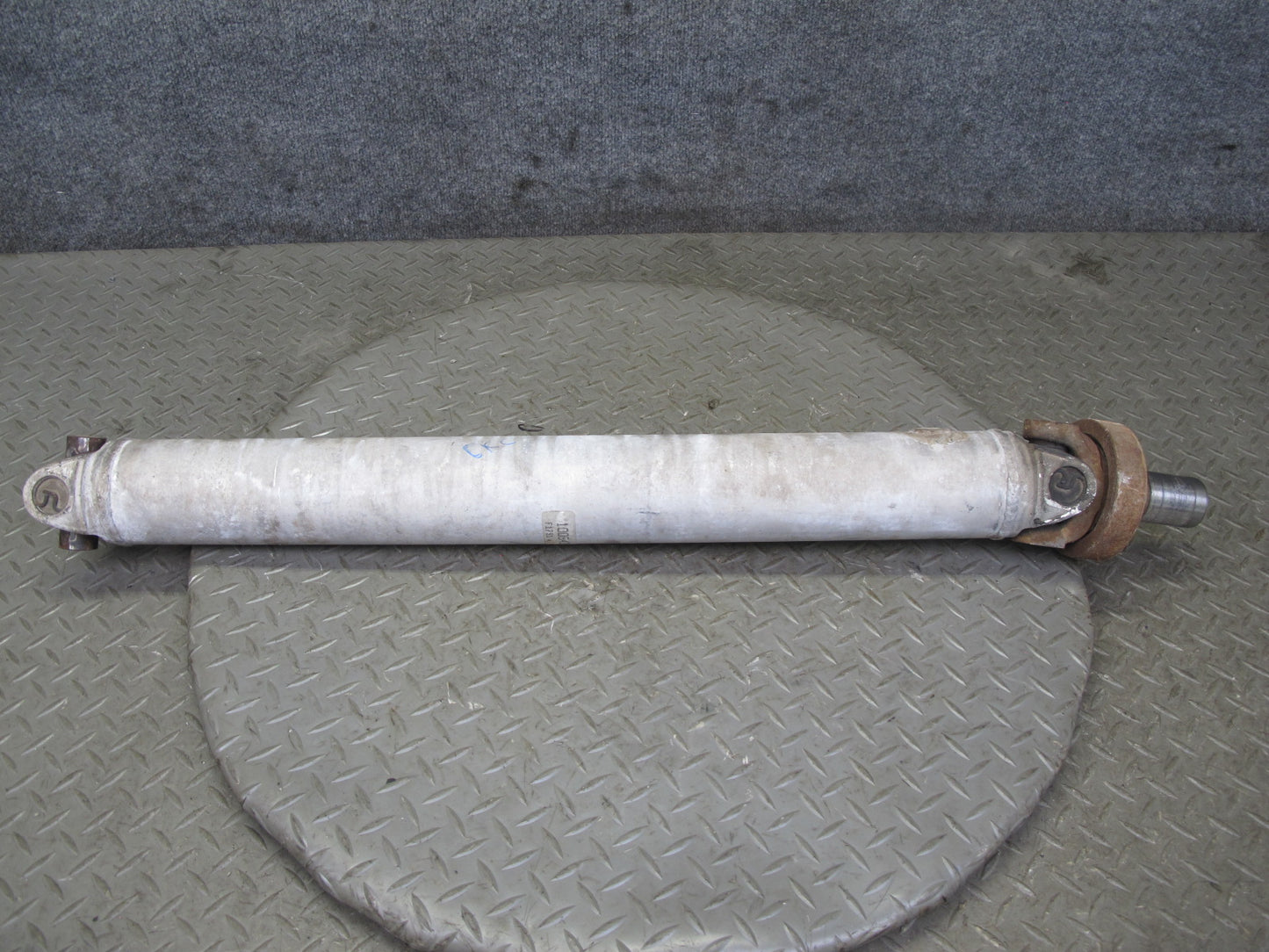 84-96 Chevrolet Corvette C4 A/T Rear Driveshaft Drive Shaft 10054289 OEM