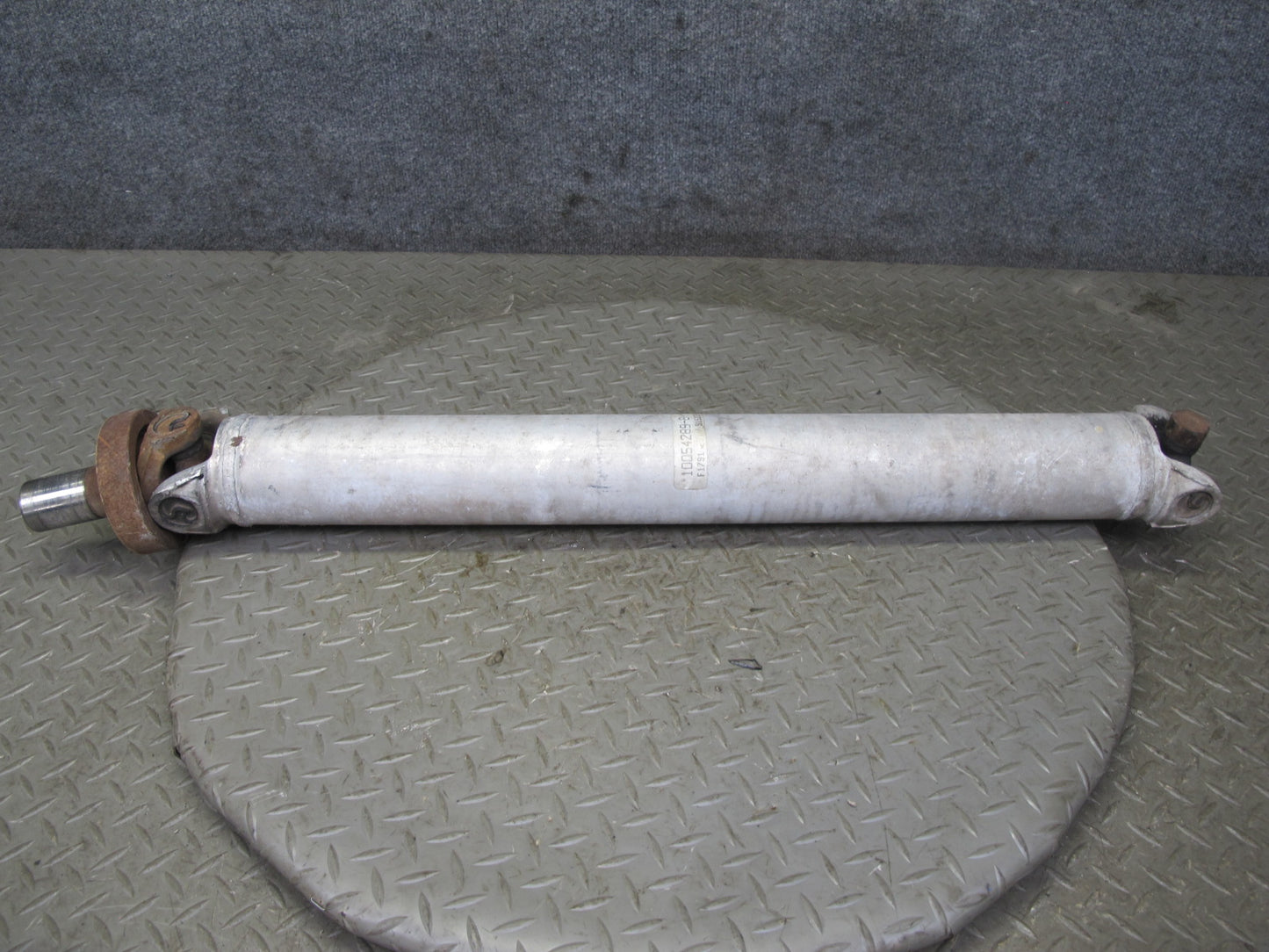 84-96 Chevrolet Corvette C4 A/T Rear Driveshaft Drive Shaft 10054289 OEM