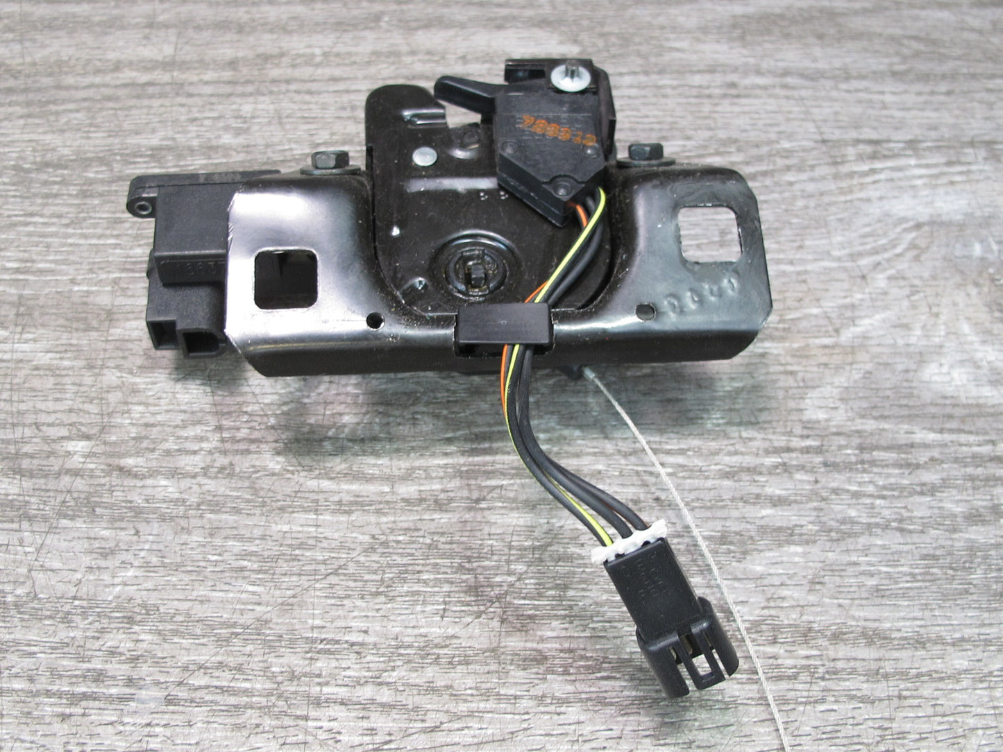 97-04 Chevrolet Corvette C5 Coupe Set of 2 Rear Trunk Hatch Lock Latch OEM