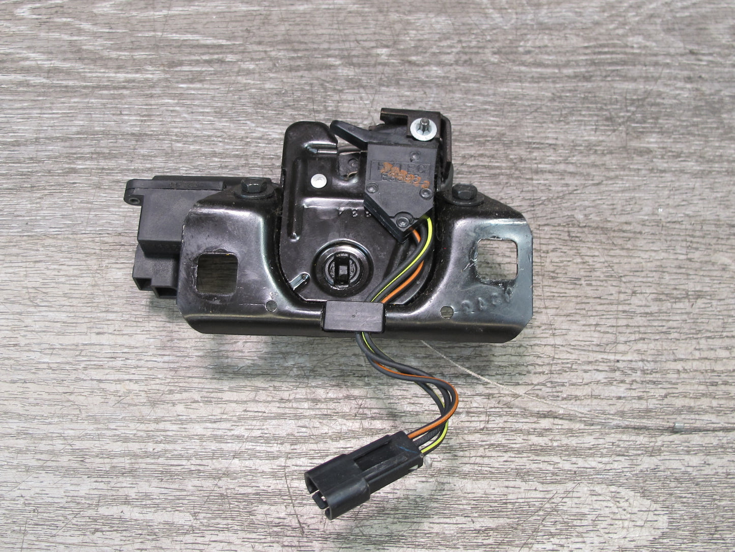 97-04 Chevrolet Corvette C5 Coupe Set of 2 Rear Trunk Hatch Lock Latch OEM