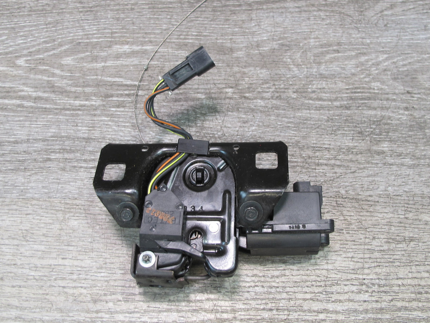 97-04 Chevrolet Corvette C5 Coupe Set of 2 Rear Trunk Hatch Lock Latch OEM