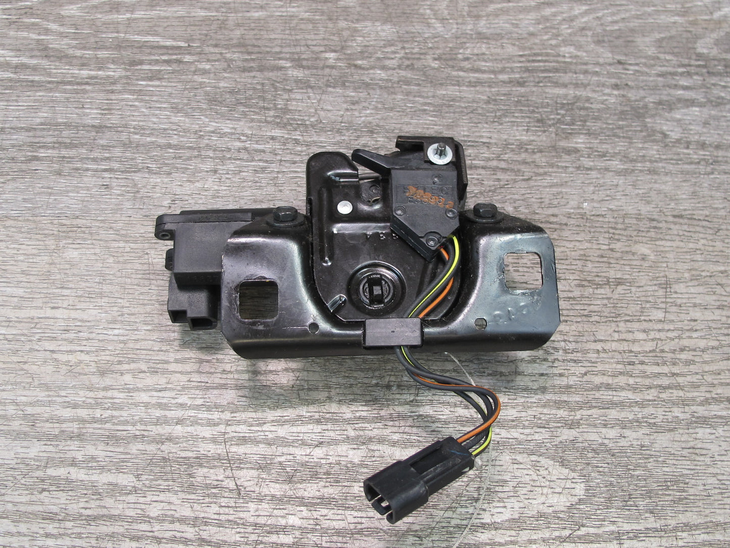 97-04 Chevrolet Corvette C5 Coupe Set of 2 Rear Trunk Hatch Lock Latch OEM