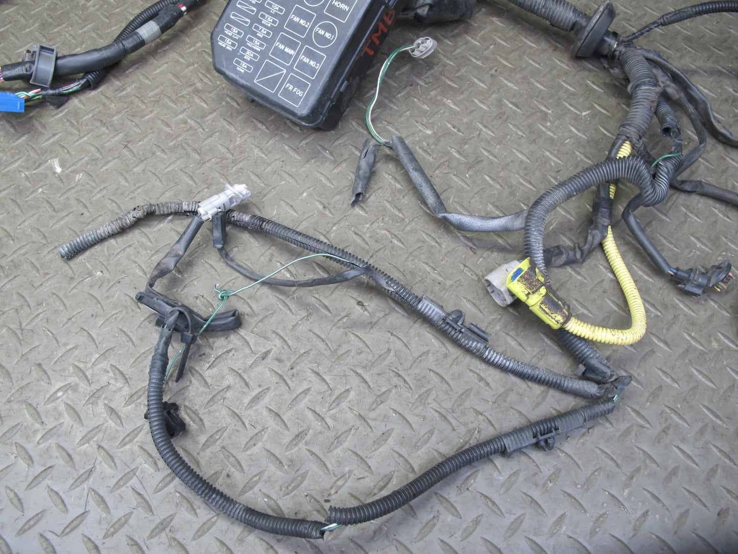 91-93 Toyota SW21L MR2 2.2L 5SFE Front Trunk Wire Wiring Harness Fuse Box OEM