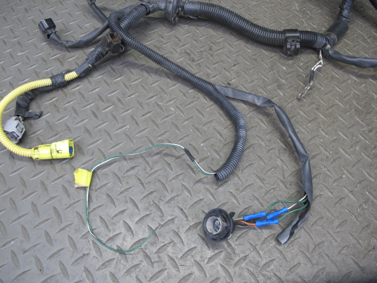 91-93 Toyota SW21L MR2 2.2L 5SFE Front Trunk Wire Wiring Harness Fuse Box OEM