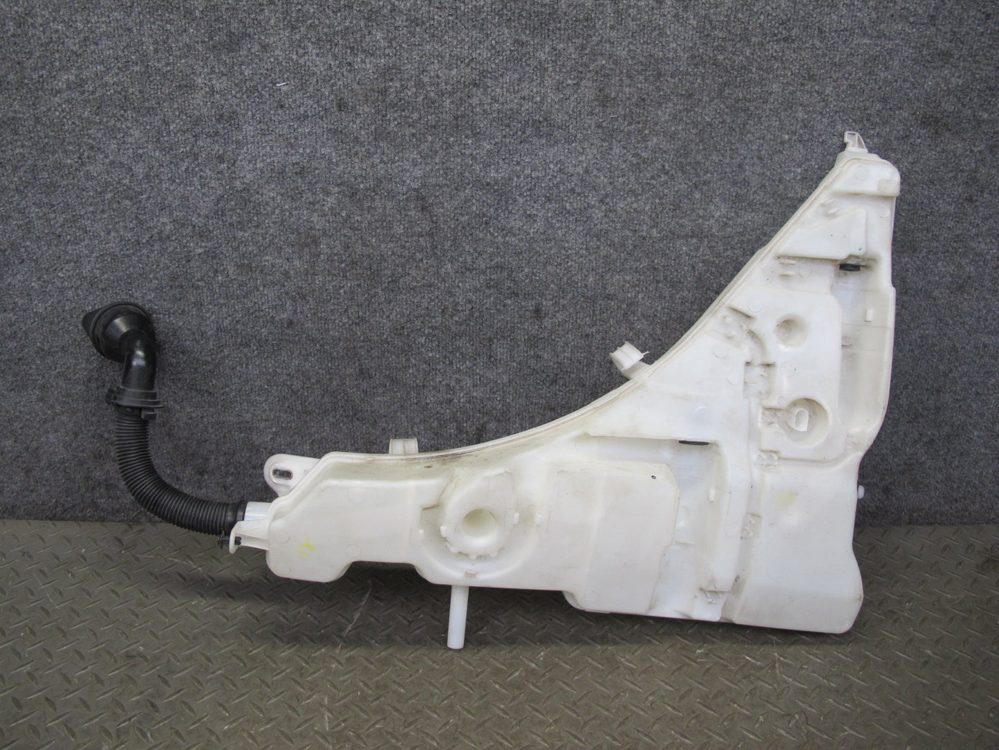 2014-2018 BMW F15 X5 Windshield Washer Fluid Reservoir Tank 7292424