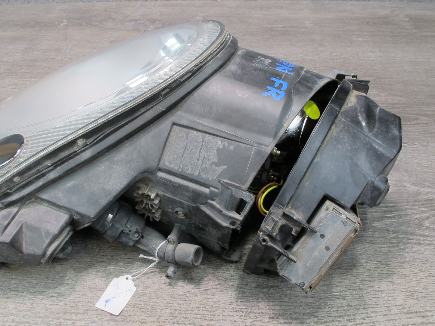 2002-2005 Porsche 911 996 Front Right Passenger Side Xenon Headlight Lamp