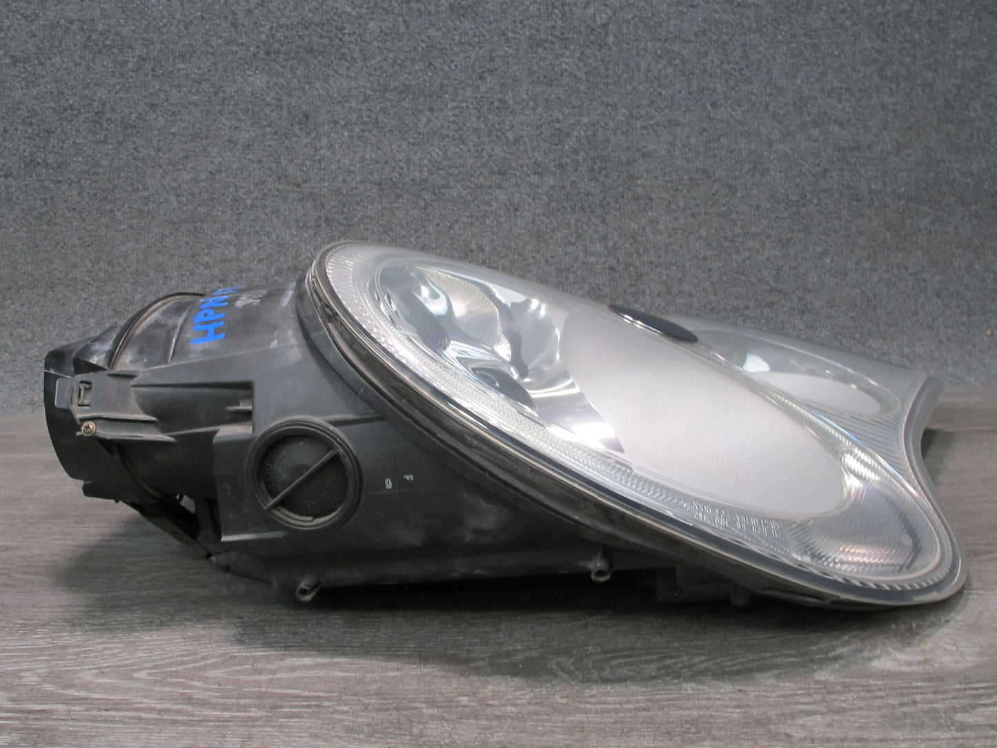 2002-2005 Porsche 911 996 Front Right Passenger Side Xenon Headlight Lamp