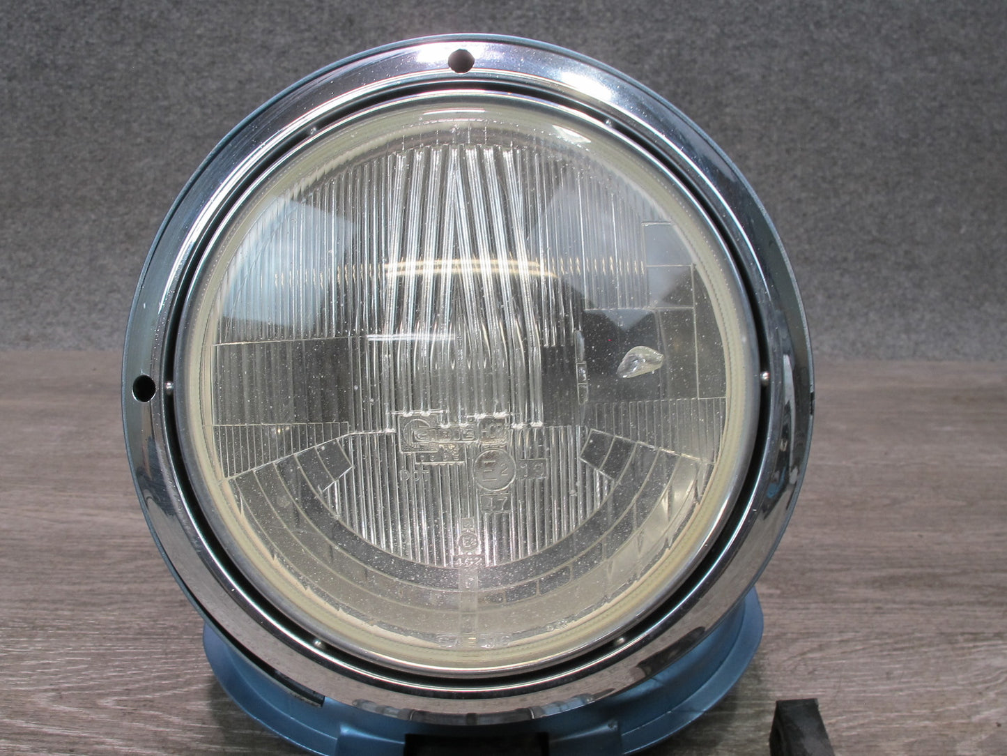 1978-1986 Porsche 928 S Front Right Pass Side Halogen Headlight Lamp Assembly