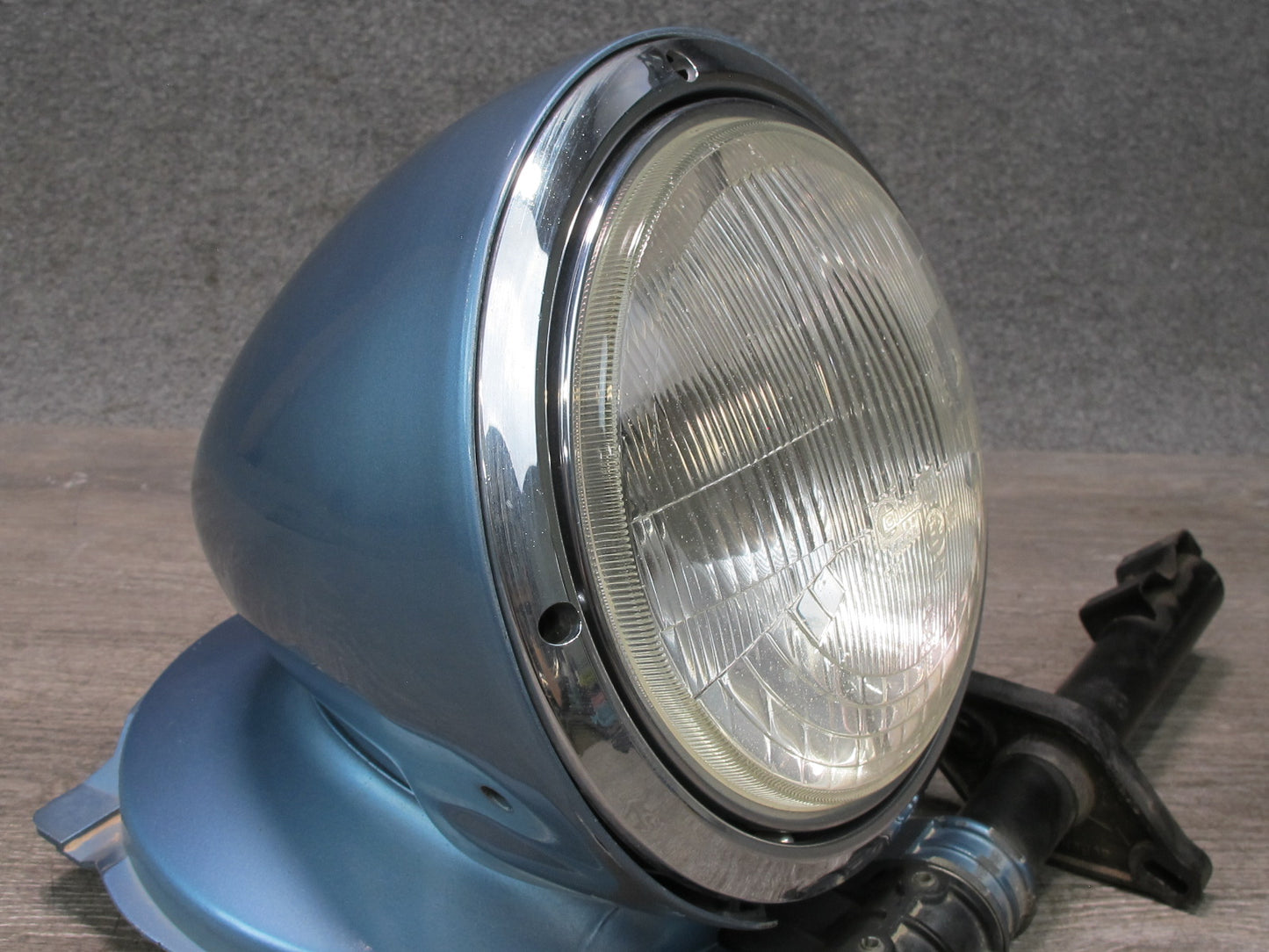 1978-1986 Porsche 928 S Front Right Pass Side Halogen Headlight Lamp Assembly