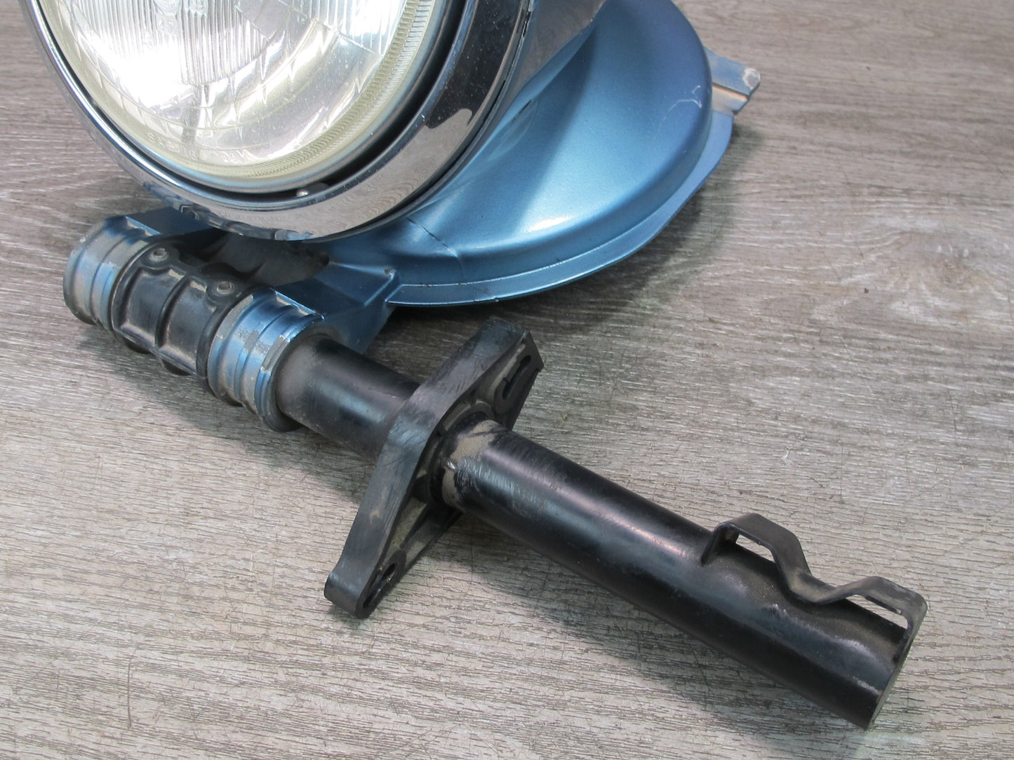 1978-1986 Porsche 928 S Front Right Pass Side Halogen Headlight Lamp Assembly