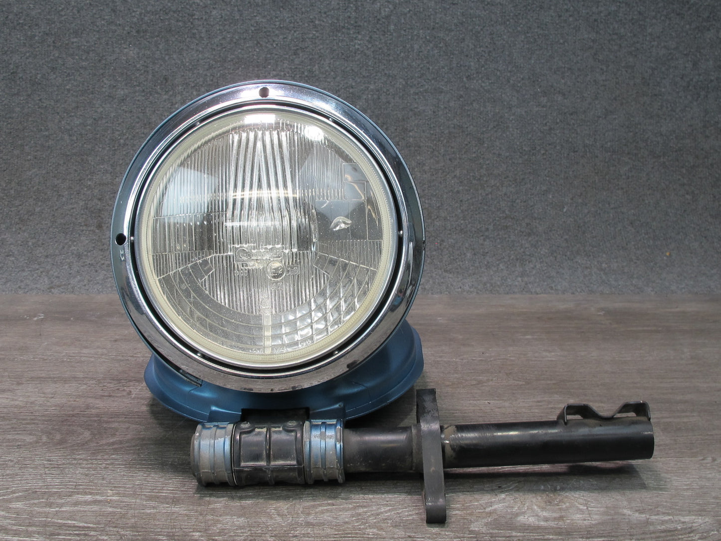 1978-1986 Porsche 928 S Front Right Pass Side Halogen Headlight Lamp Assembly