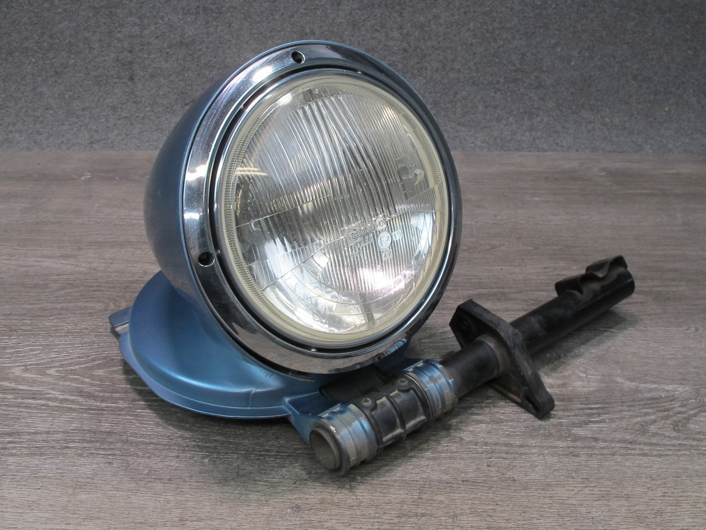 1978-1986 Porsche 928 S Front Right Pass Side Halogen Headlight Lamp Assembly