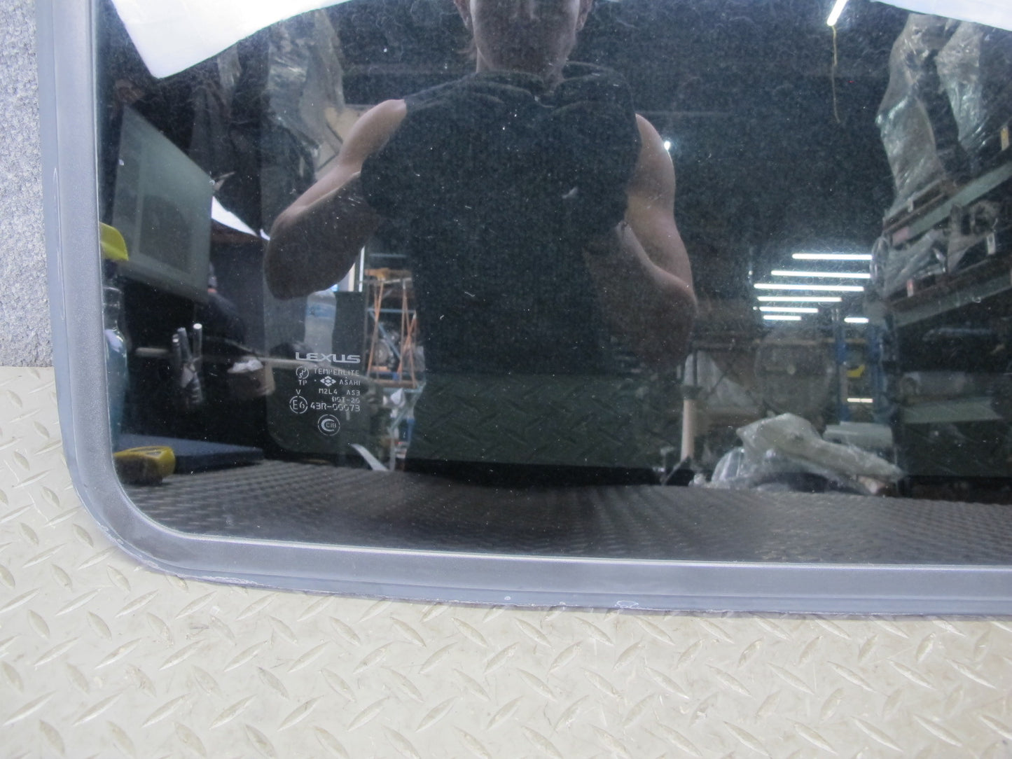 2000-2002 Lexus J100 LX470 Front Sunroof Moonroof Glass Window