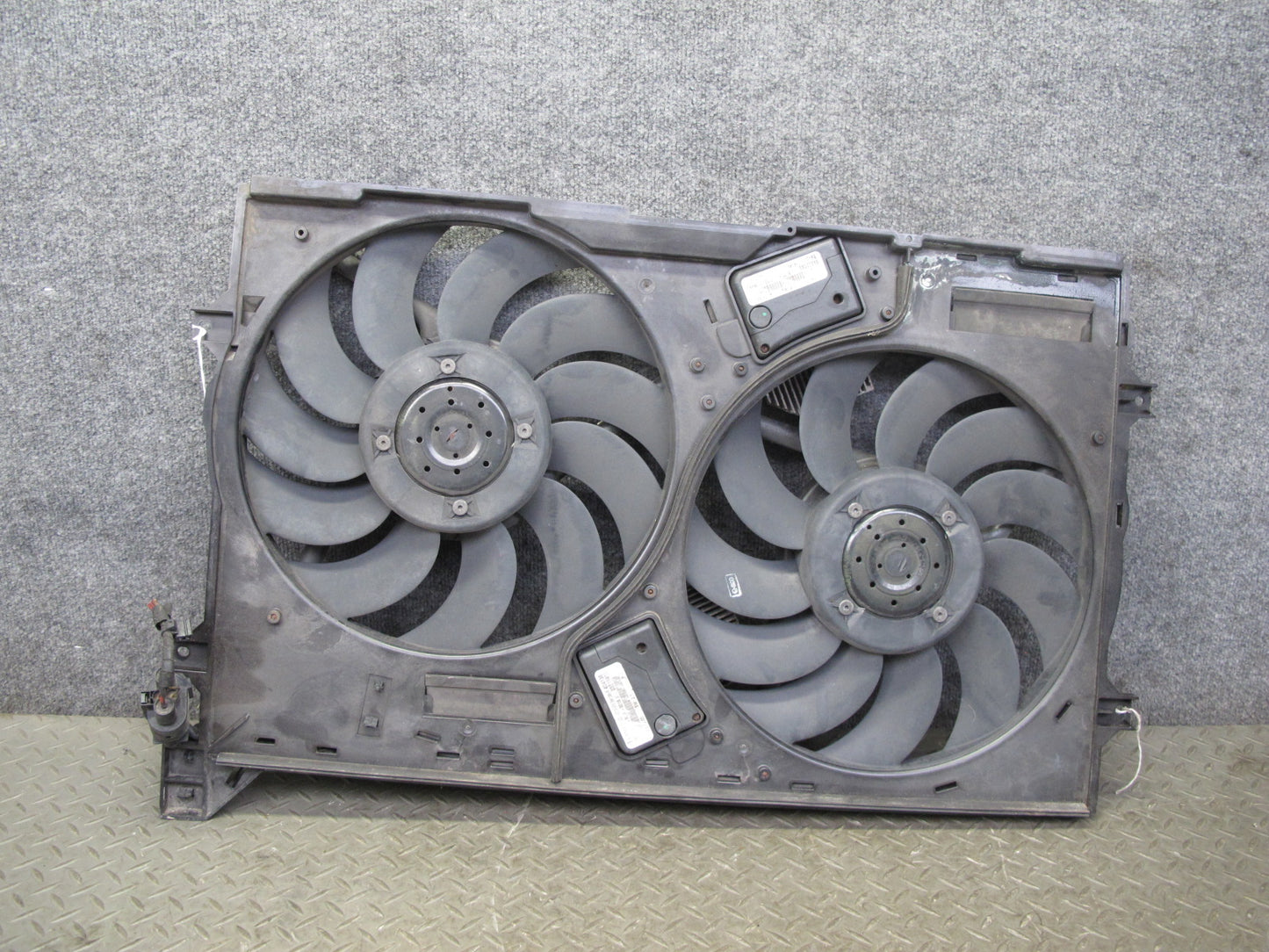 03-10 Bentley Continental GTC GT Flying Spur 6.0 Engine Cooling Fan Motor Shroud