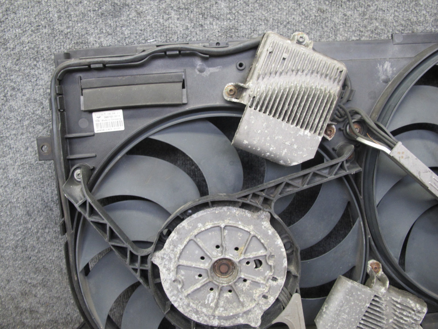 03-10 Bentley Continental GTC GT Flying Spur 6.0 Engine Cooling Fan Motor Shroud
