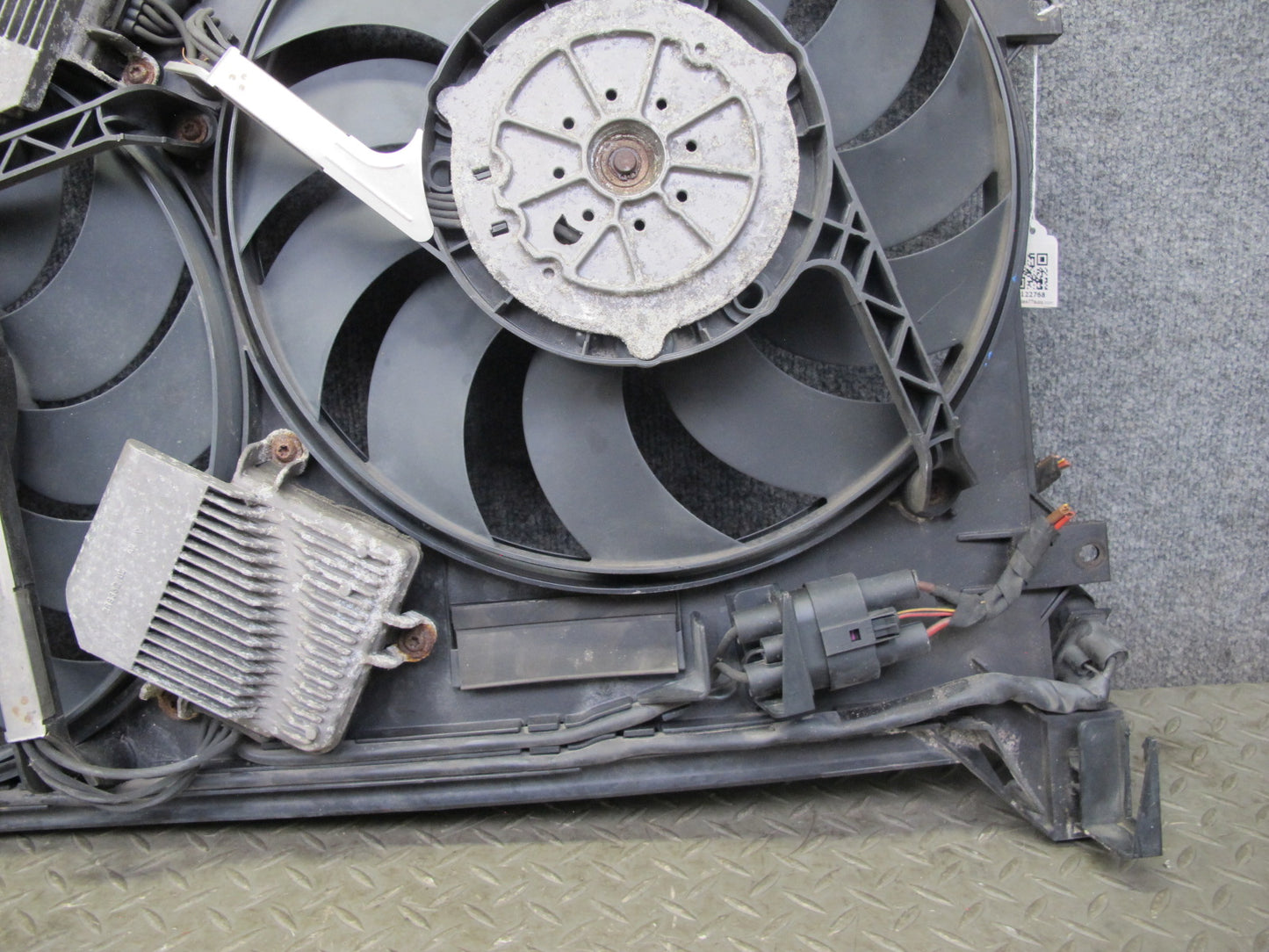03-10 Bentley Continental GTC GT Flying Spur 6.0 Engine Cooling Fan Motor Shroud