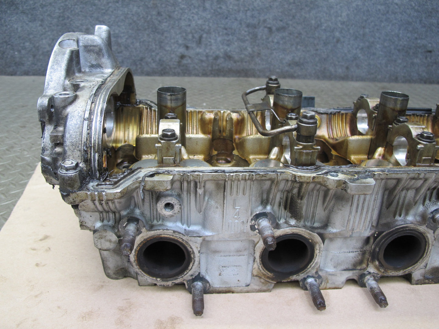 01-06 Lexus LS430 UCF30L 4.3L 3UZFE Left Engine Cylinder Head 120K Miles OEM