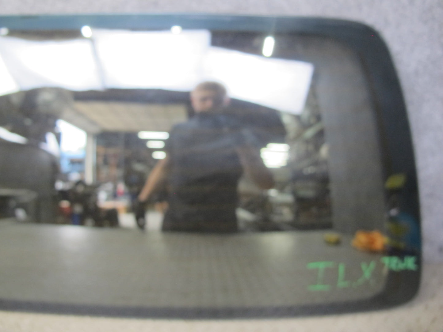1998-2001 Lexus J100 LX470 Rear Tail Gate Trunk Glass Window
