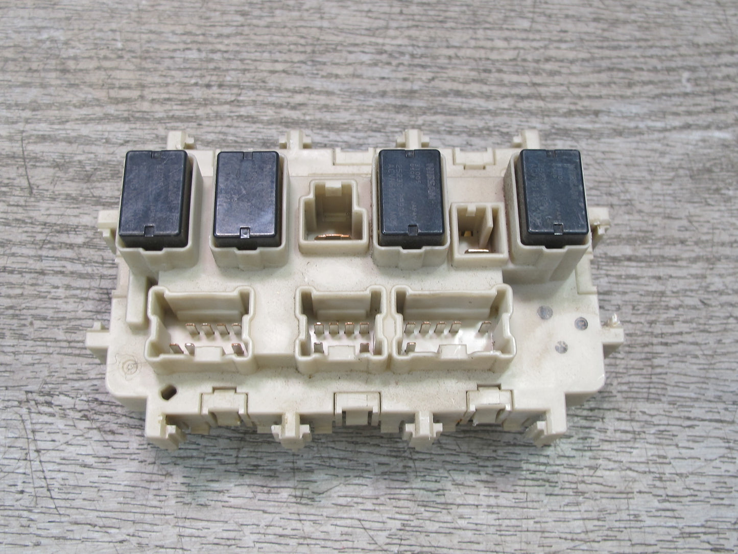 2013-2017 Infiniti JX35 QX60 Dash Cabin Fuse Relay Box Module