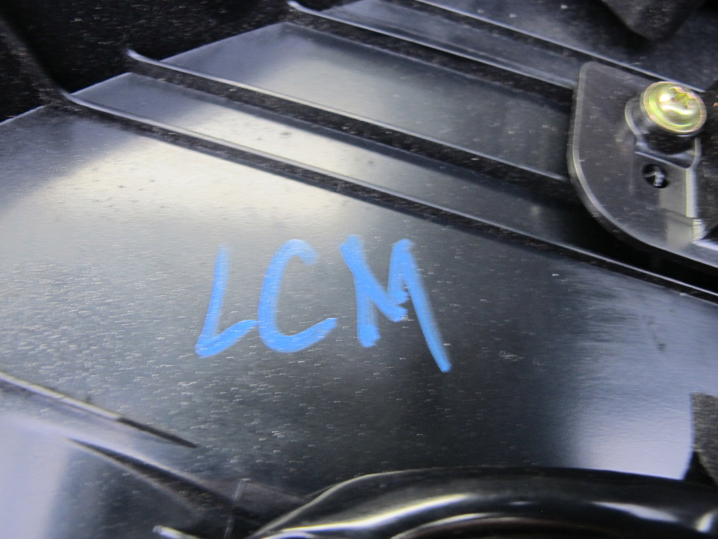 04-06 Lexus UCF30L LS430 Dash Glove Box Compartment Storage Black OEM