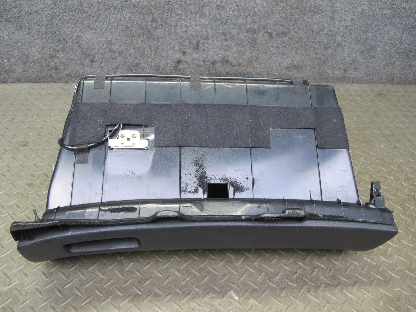 04-06 Lexus UCF30L LS430 Dash Glove Box Compartment Storage Black OEM