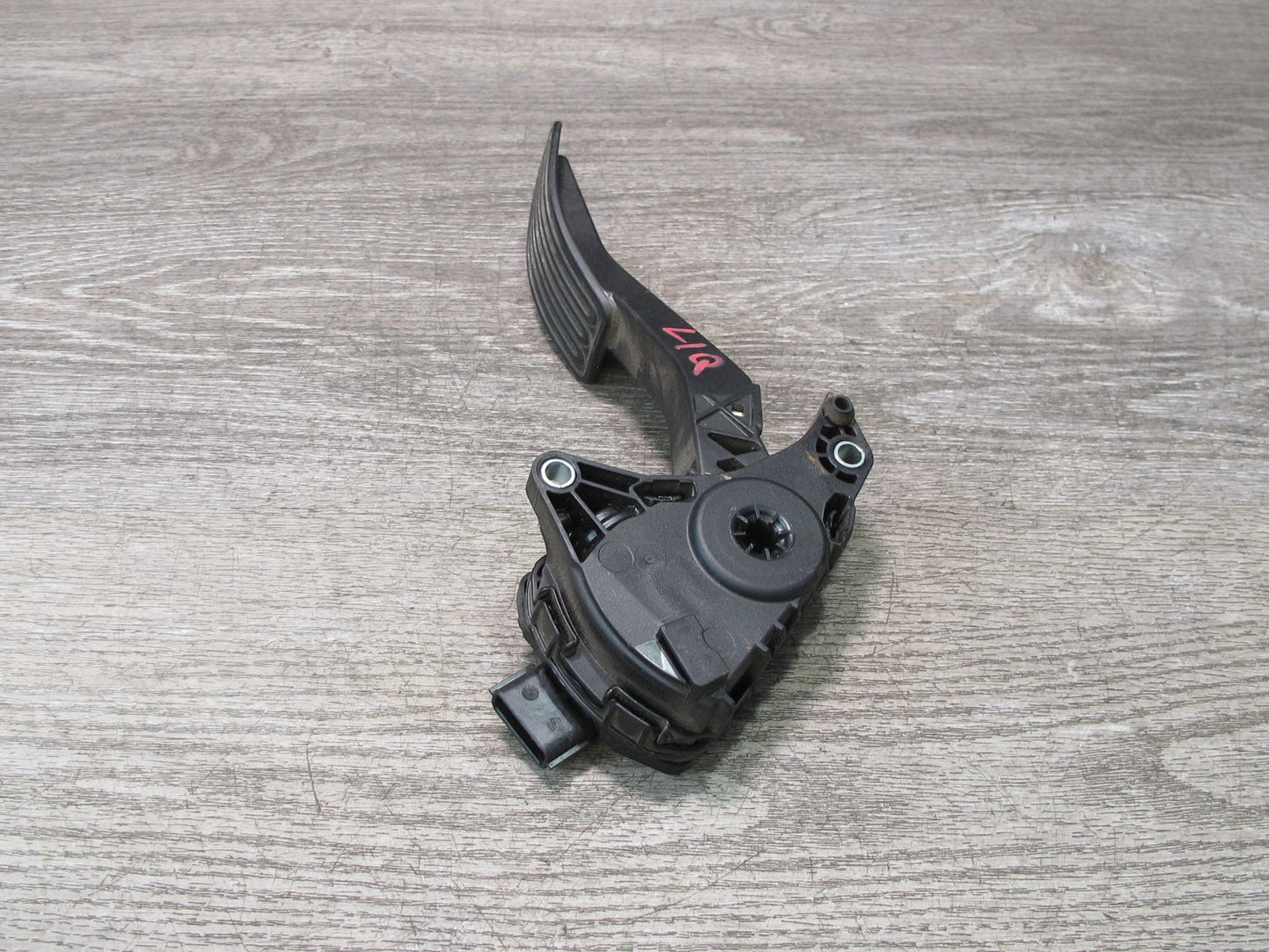 2014-2020 Infiniti QX60 Gas Acceleration Pedal 18002-3JA3B