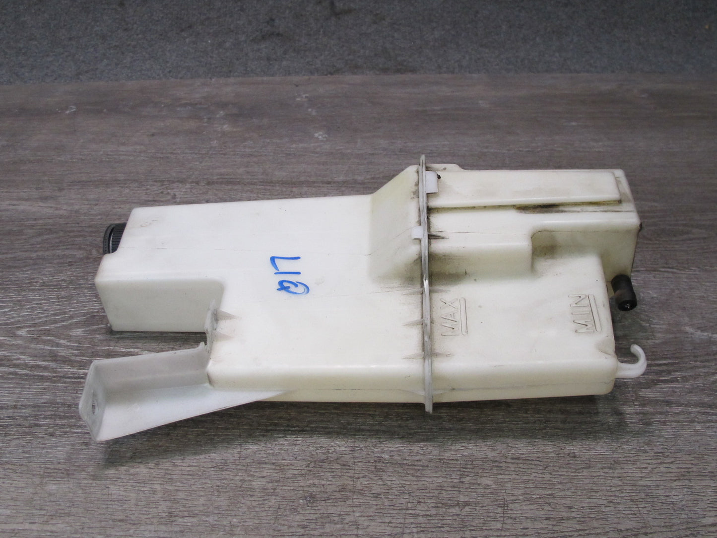 2013-2020 Infiniti JX35 QX60 Engine Coolant Expansion Overflow Reservoir Tank