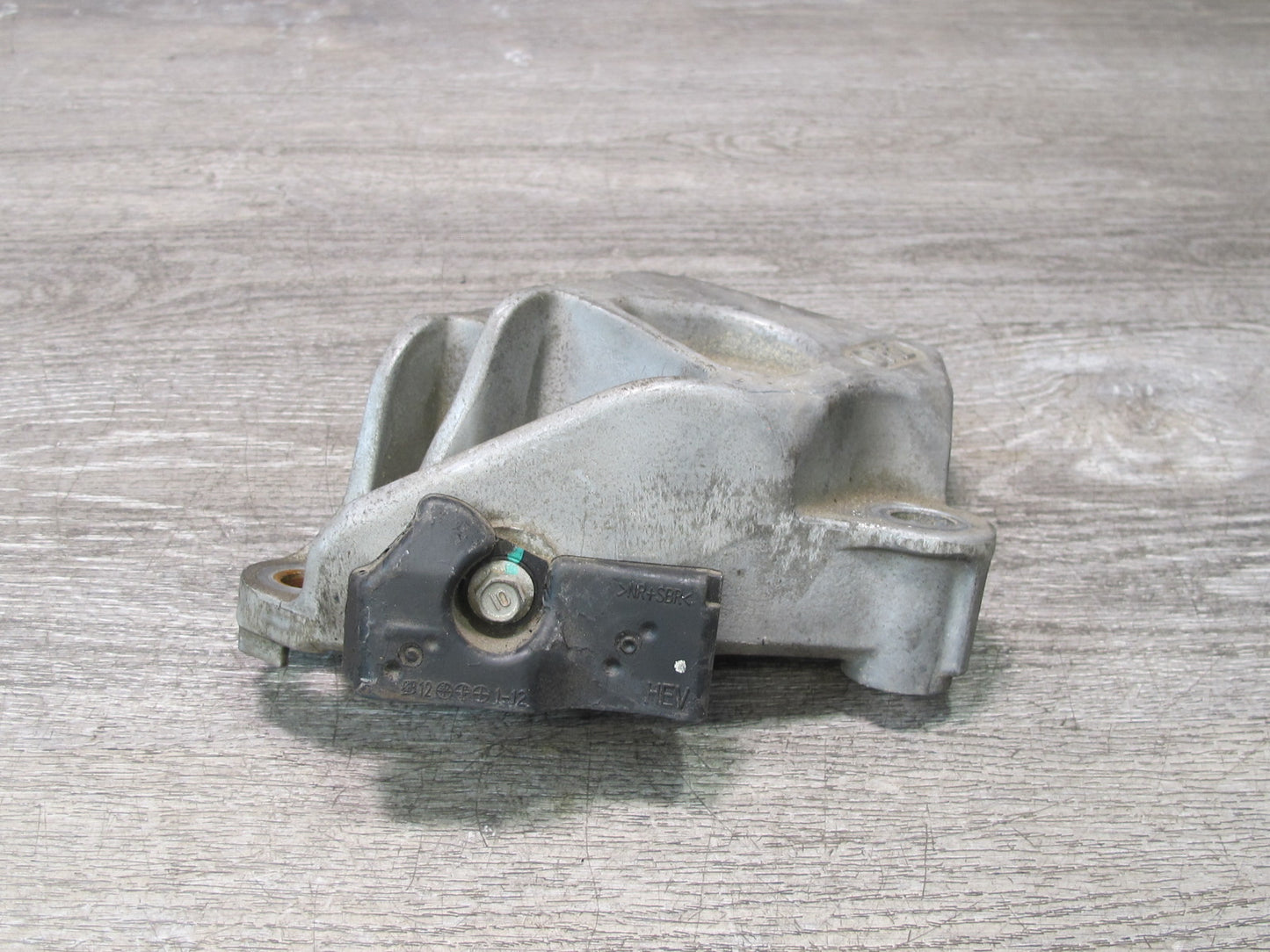 14-17 Infiniti QX60 2.5L Hybrid Engine Motor Right Mount Support