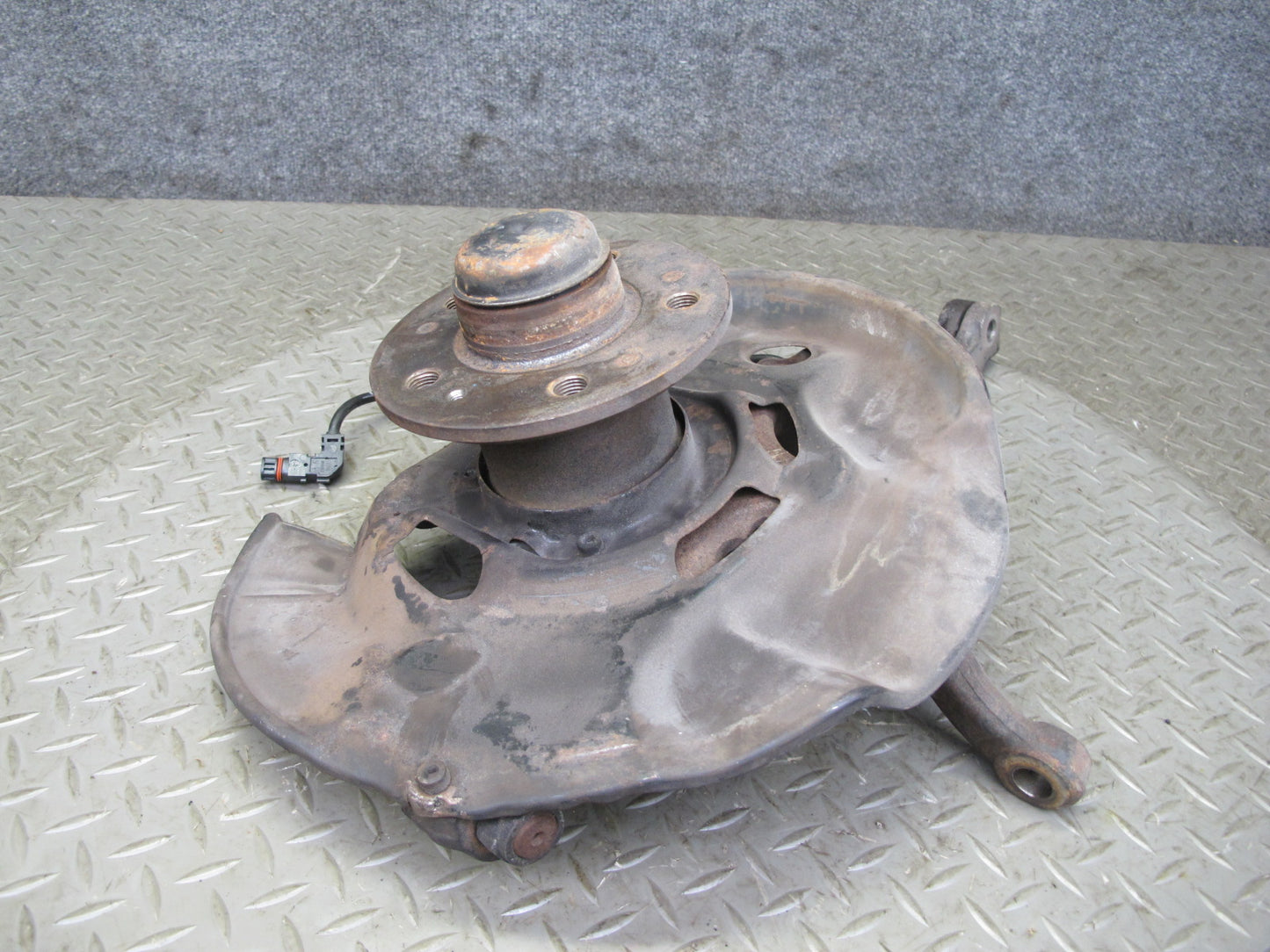 96-99 Mercedes W140 C140 RWD Front Left Spindle Knuckle Wheel Hub Bearing OEM