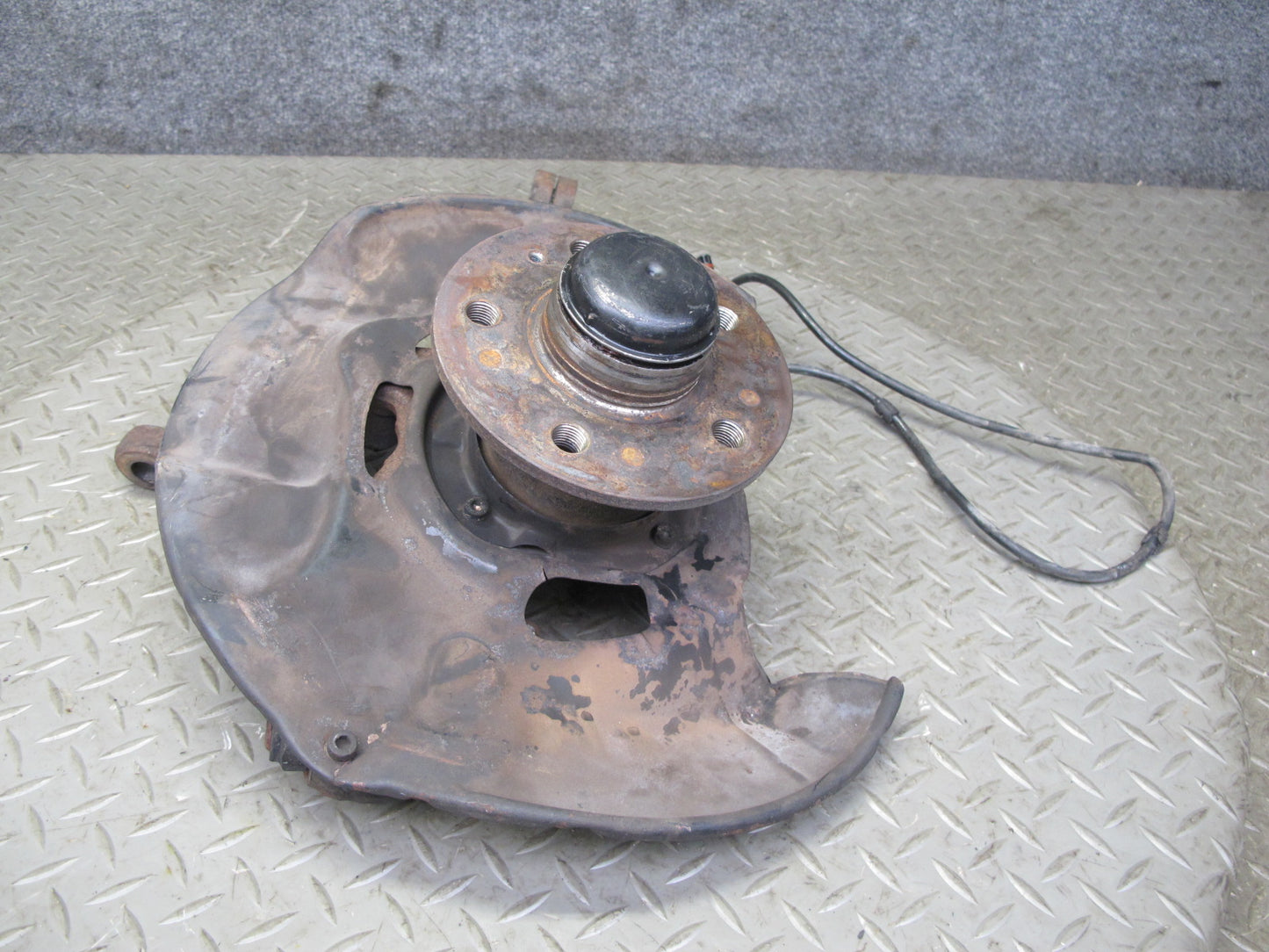 96-99 Mercedes W140 C140 RWD Front Right Spindle Knuckle Wheel Hub Bearing OEM