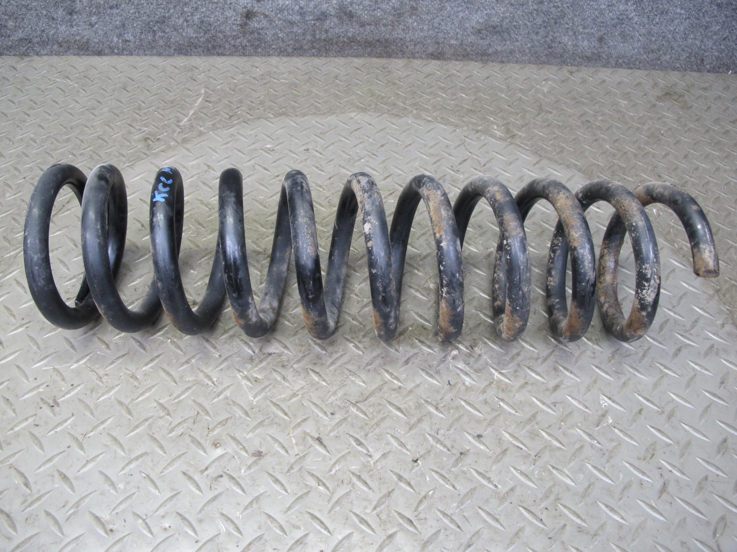 96-99 Mercedes W140 C140 CL600 Set of 2 Front Left & Right Coil Spring OEM