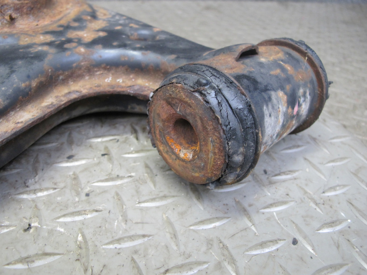 96-99 Mercedes W140 C140 Cl-class Set of 2 Front Left Suspension Control Arm OEM