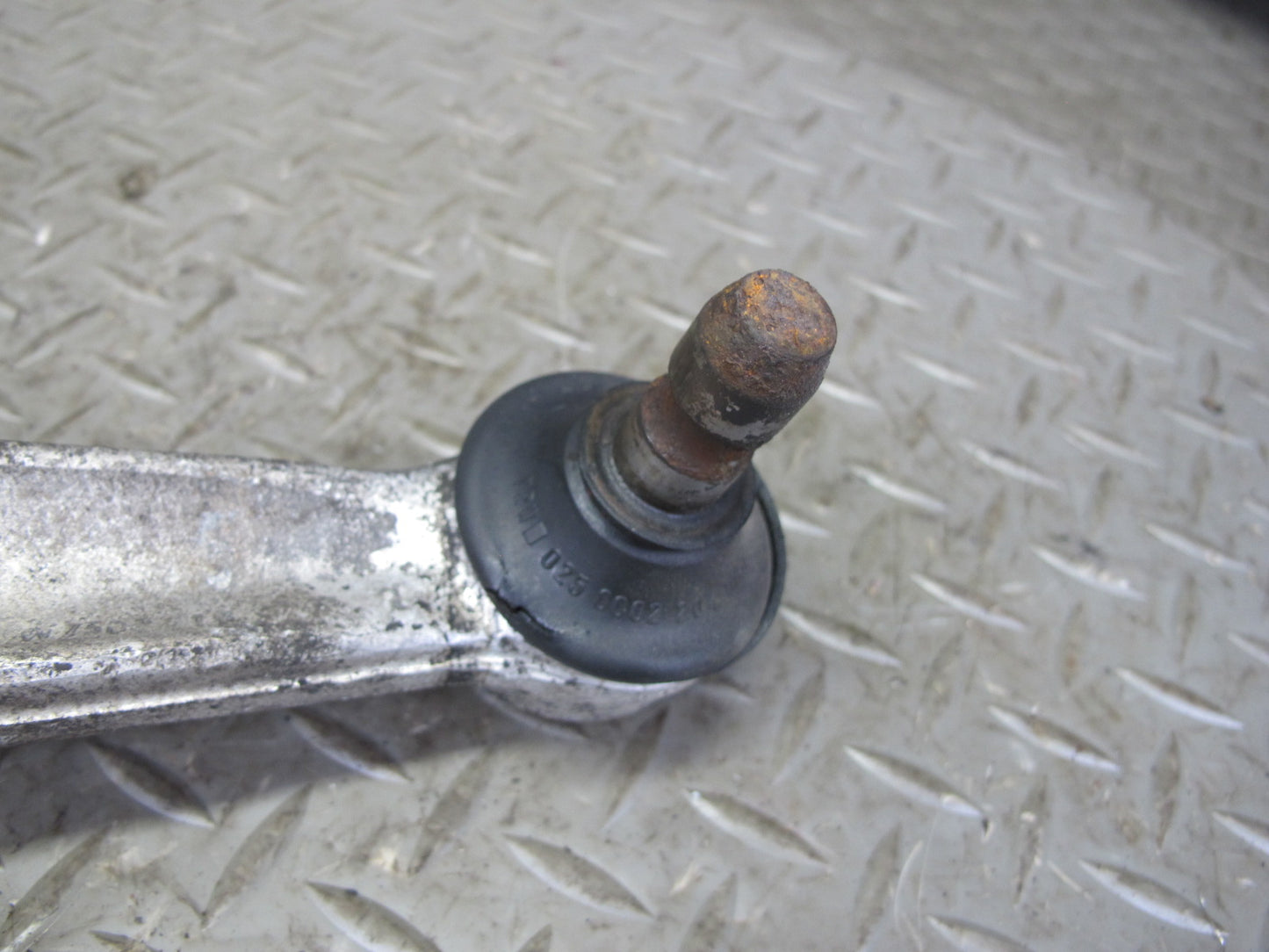 96-99 Mercedes W140 C140 Cl-class Set of 2 Front Left Suspension Control Arm OEM