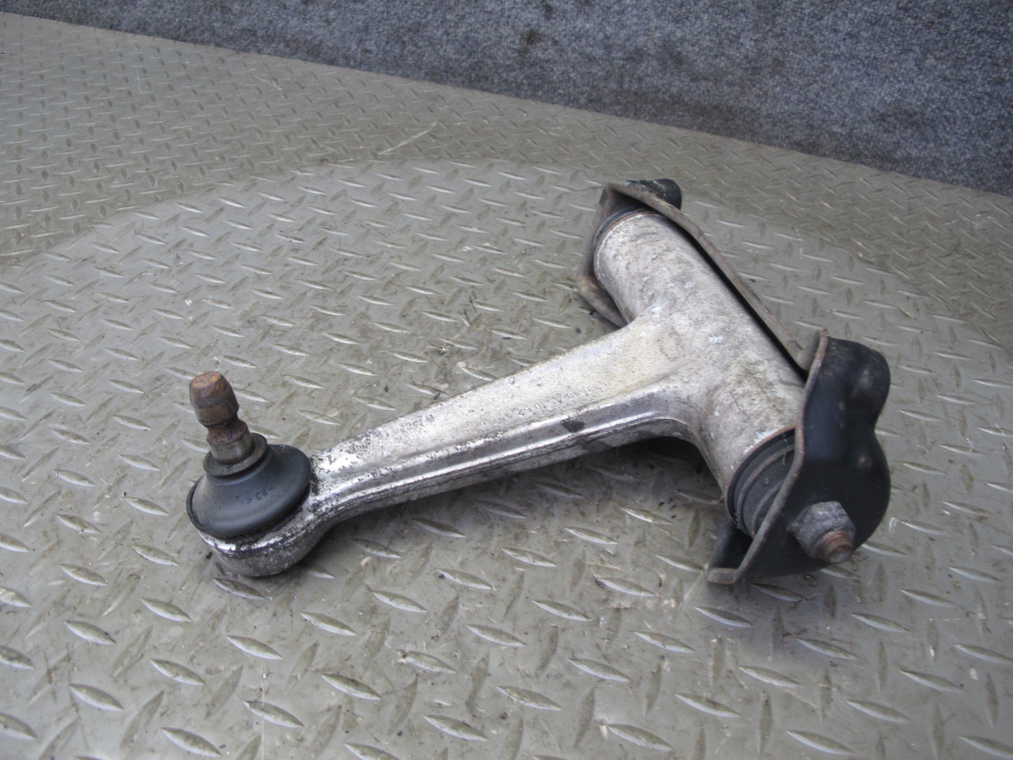 96-99 Mercedes W140 C140 Cl-class Set of 2 Front Left Suspension Control Arm OEM