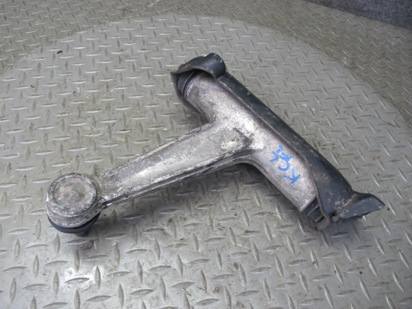 96-99 Mercedes W140 C140 Cl-class Set of 2 Front Left Suspension Control Arm OEM