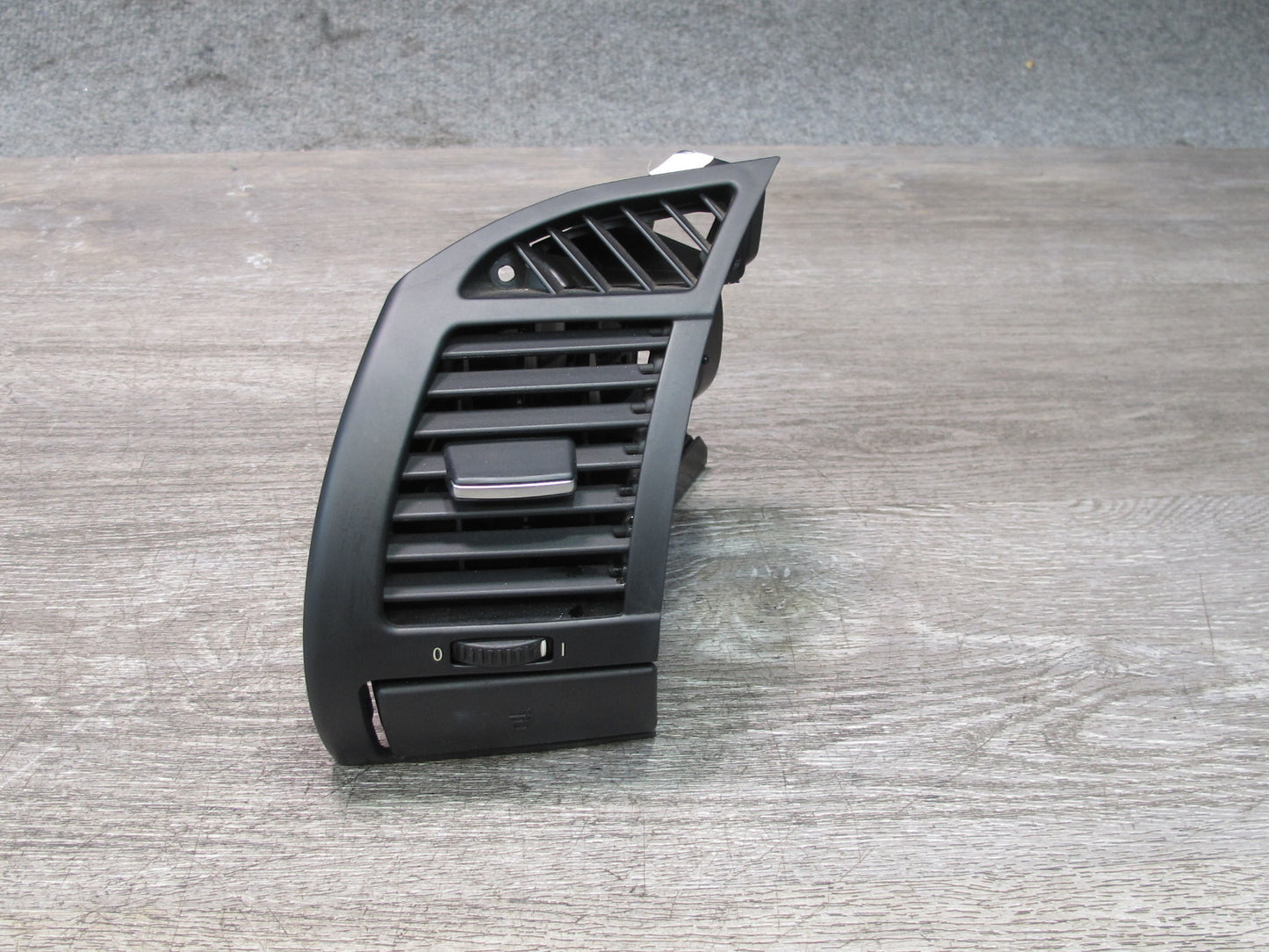 03-08 BMW E86 E85 Z4 Dash Left Air Vent Grille w CUP Holder Black 6945399 OEM