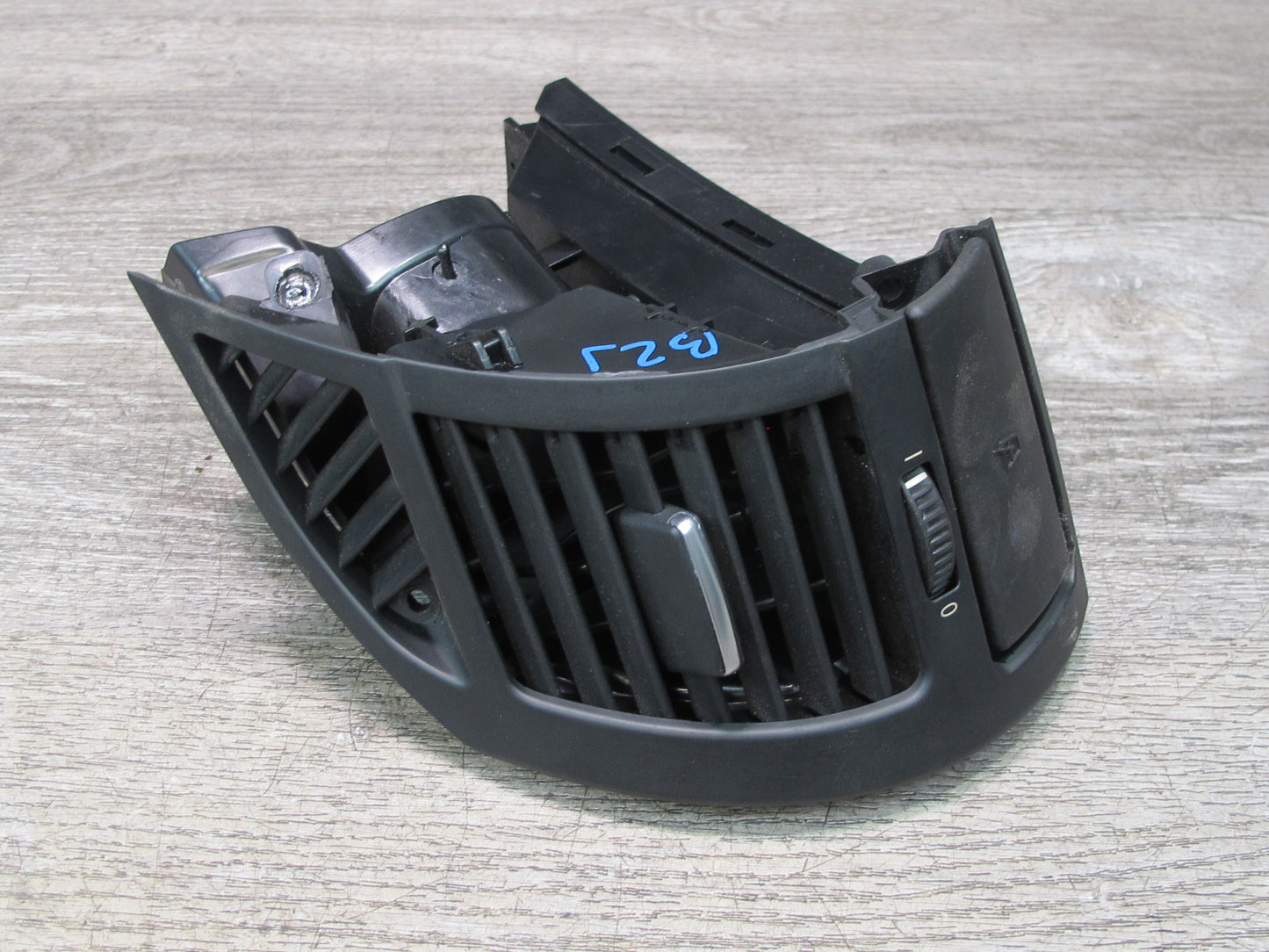 03-08 BMW E86 E85 Z4 Dash Left Air Vent Grille w CUP Holder Black 6945399 OEM