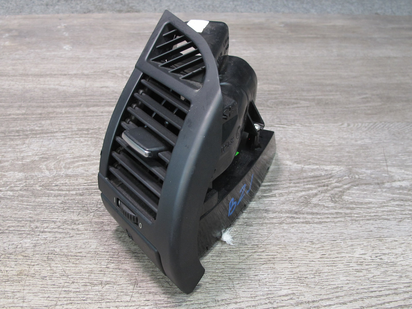 03-08 BMW E86 E85 Z4 Dash Right Air Vent Grille w CUP Holder Black 6945400 OEM
