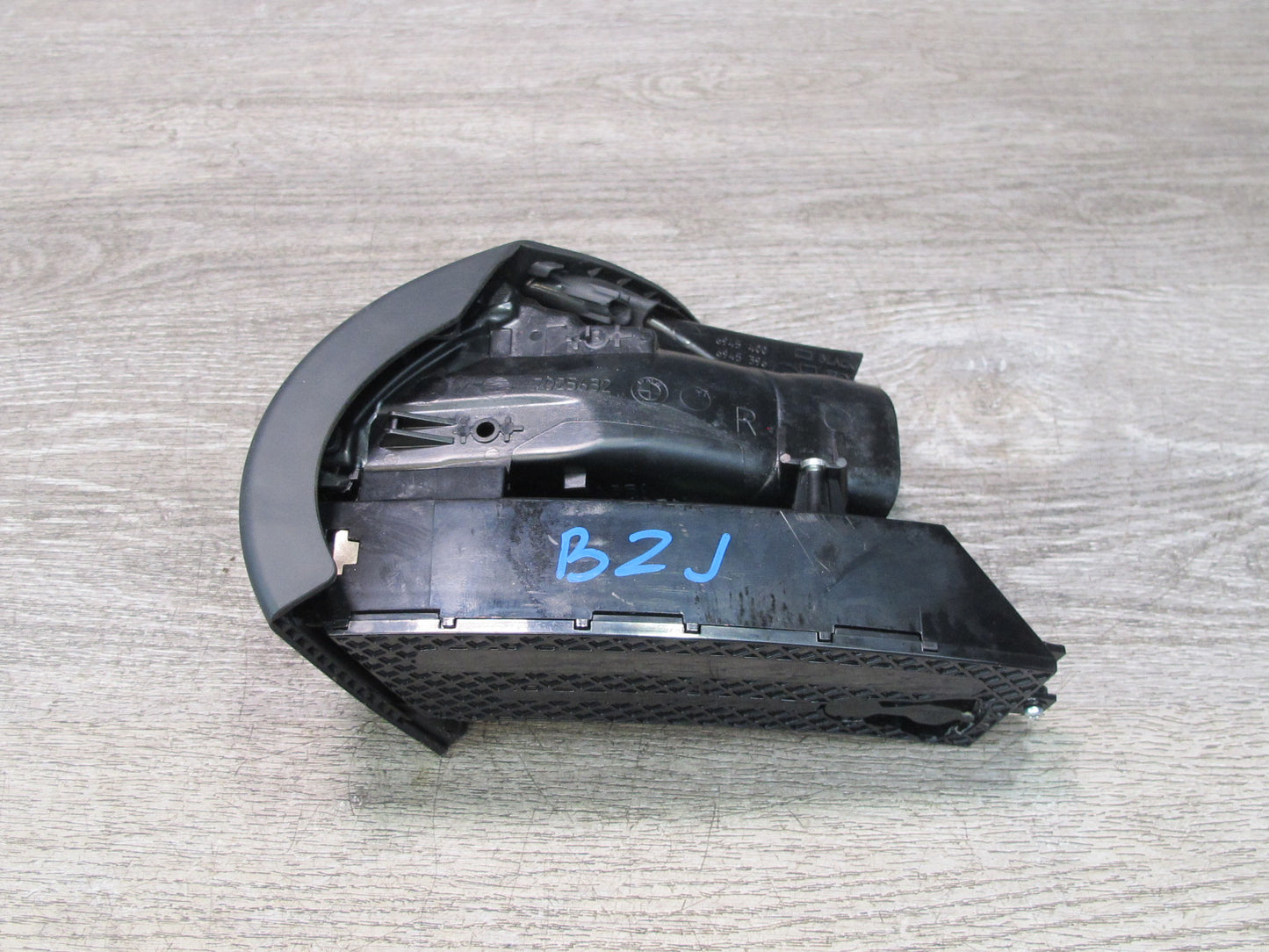 03-08 BMW E86 E85 Z4 Dash Right Air Vent Grille w CUP Holder Black 6945400 OEM