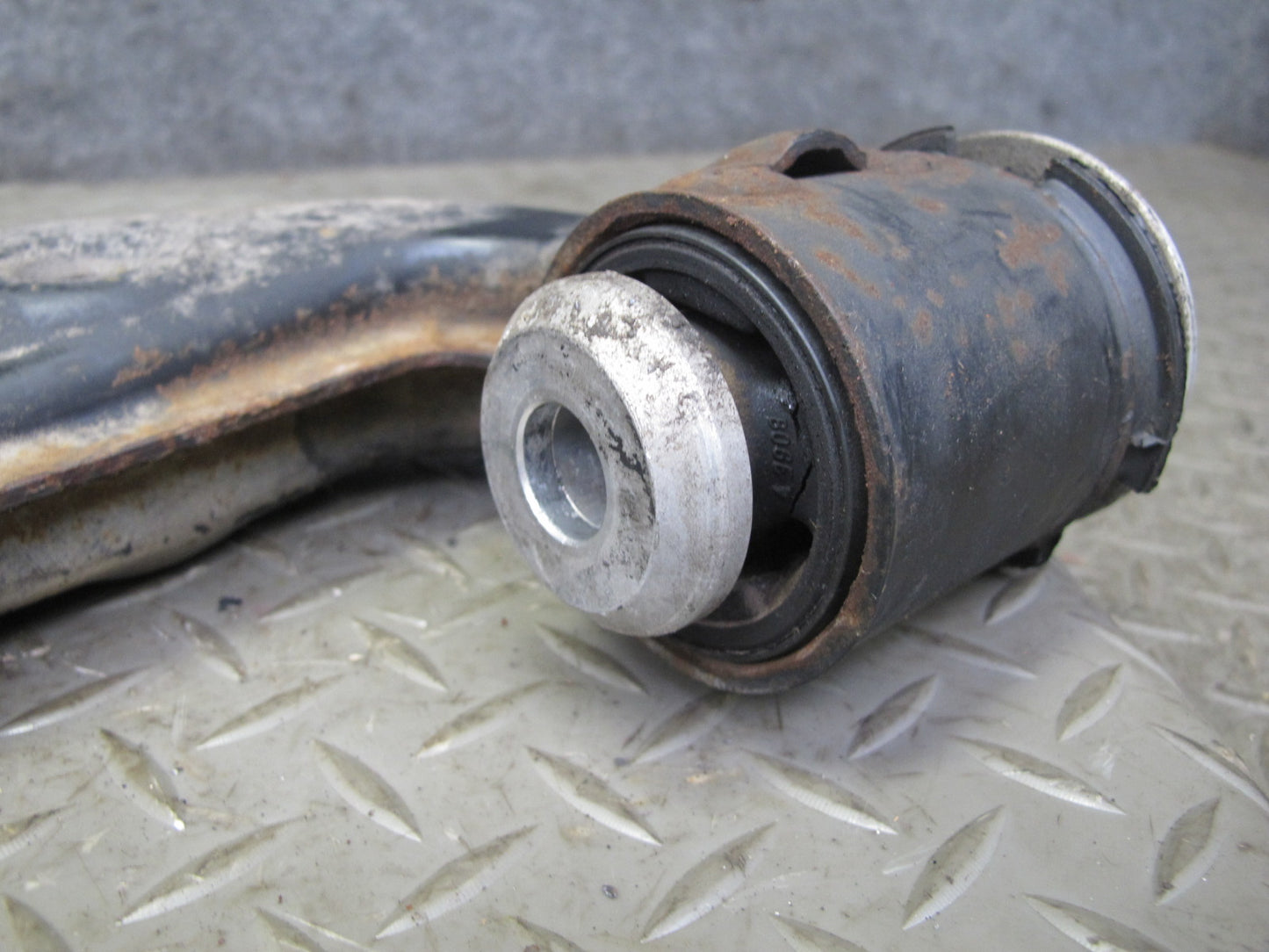 96-99 Mercedes W140 C140 CL Set of 2 Front Right Suspension Control Arm OEM