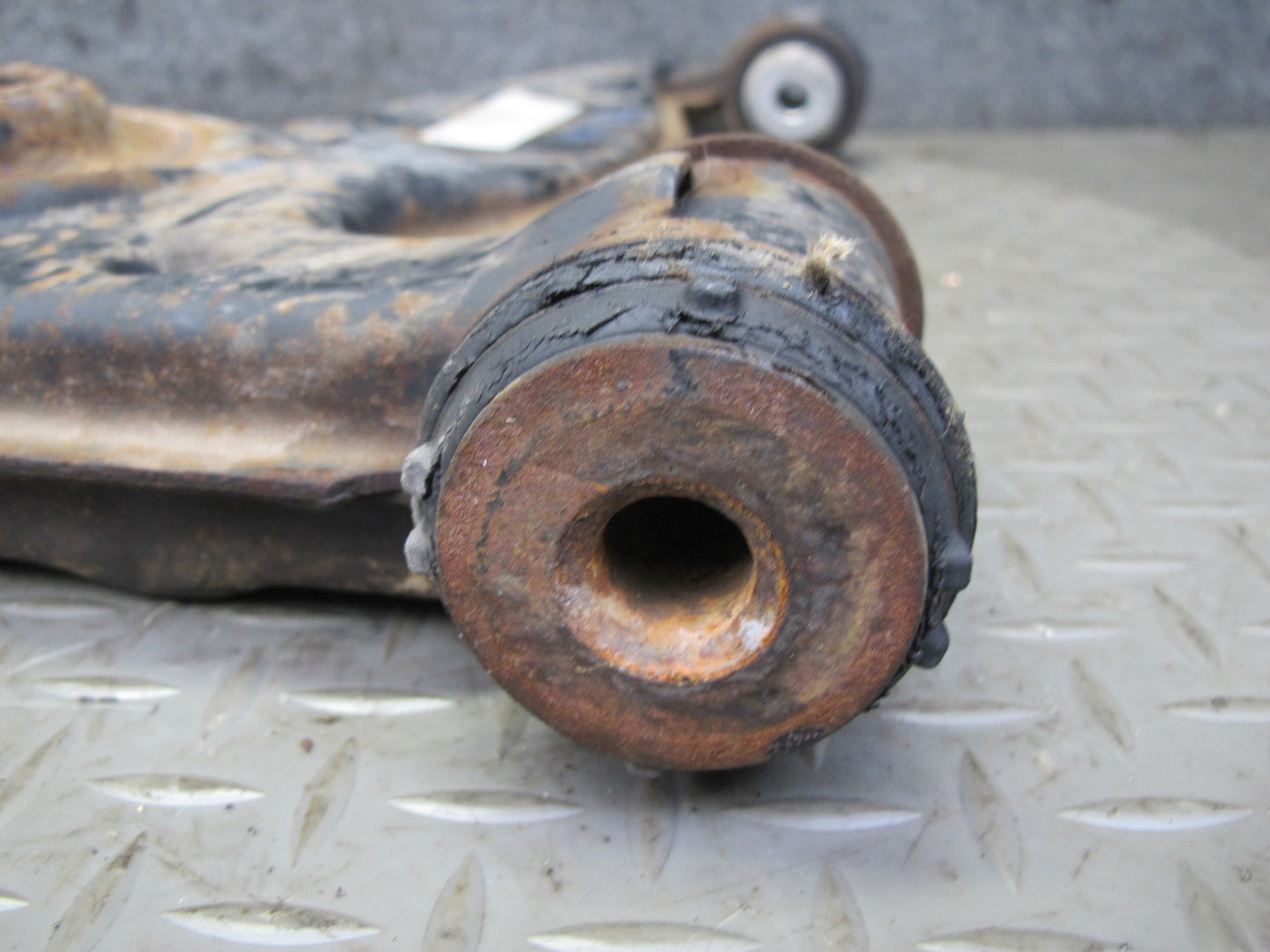 96-99 Mercedes W140 C140 CL Set of 2 Front Right Suspension Control Arm OEM