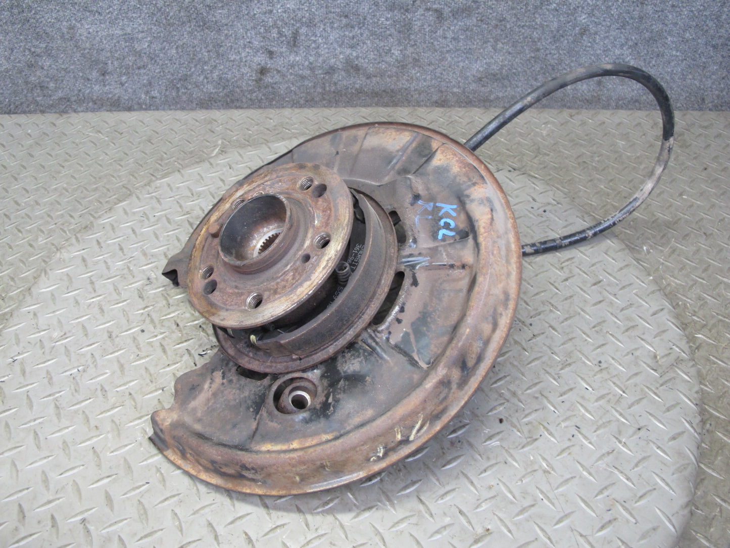96-99 Mercedes W140 C140 RWD Rear Left Spindle Knuckle Wheel Hub Bearing OEM