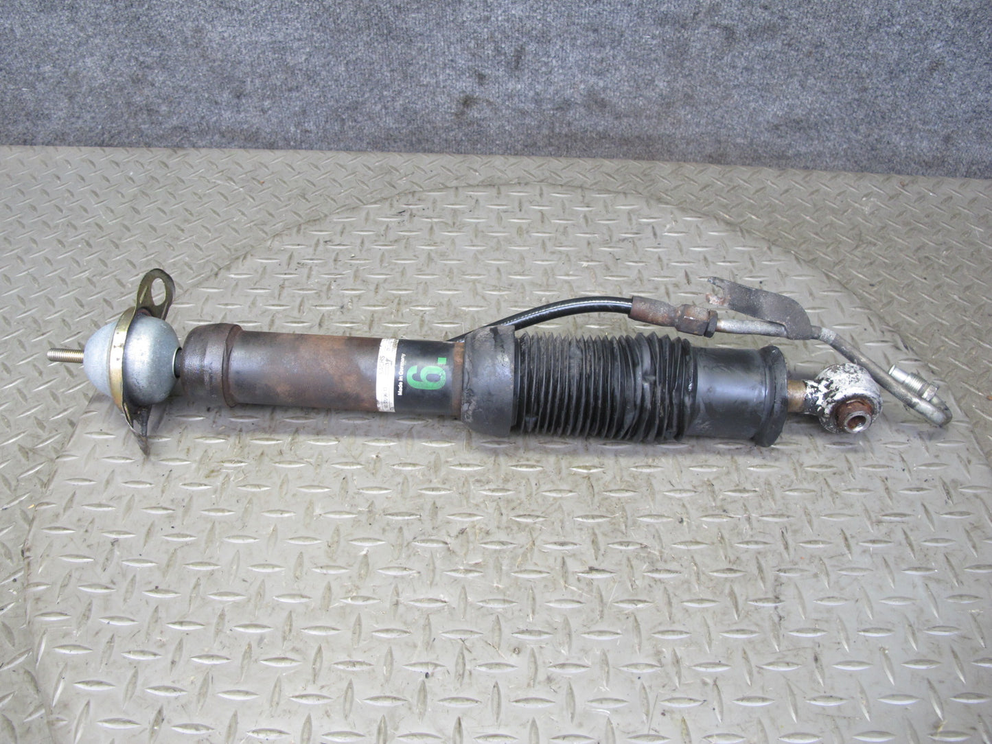 96-99 Mercedes W140 C140 Set of 2 Rear Hydraulic Strut Shock Absorber OEM