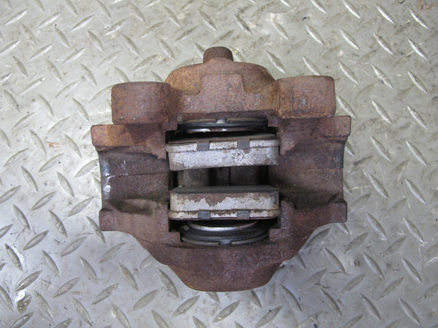 96-99 Mercedes W140 C140 Set of 2 Rear Left & Right Brake Caliper OEM