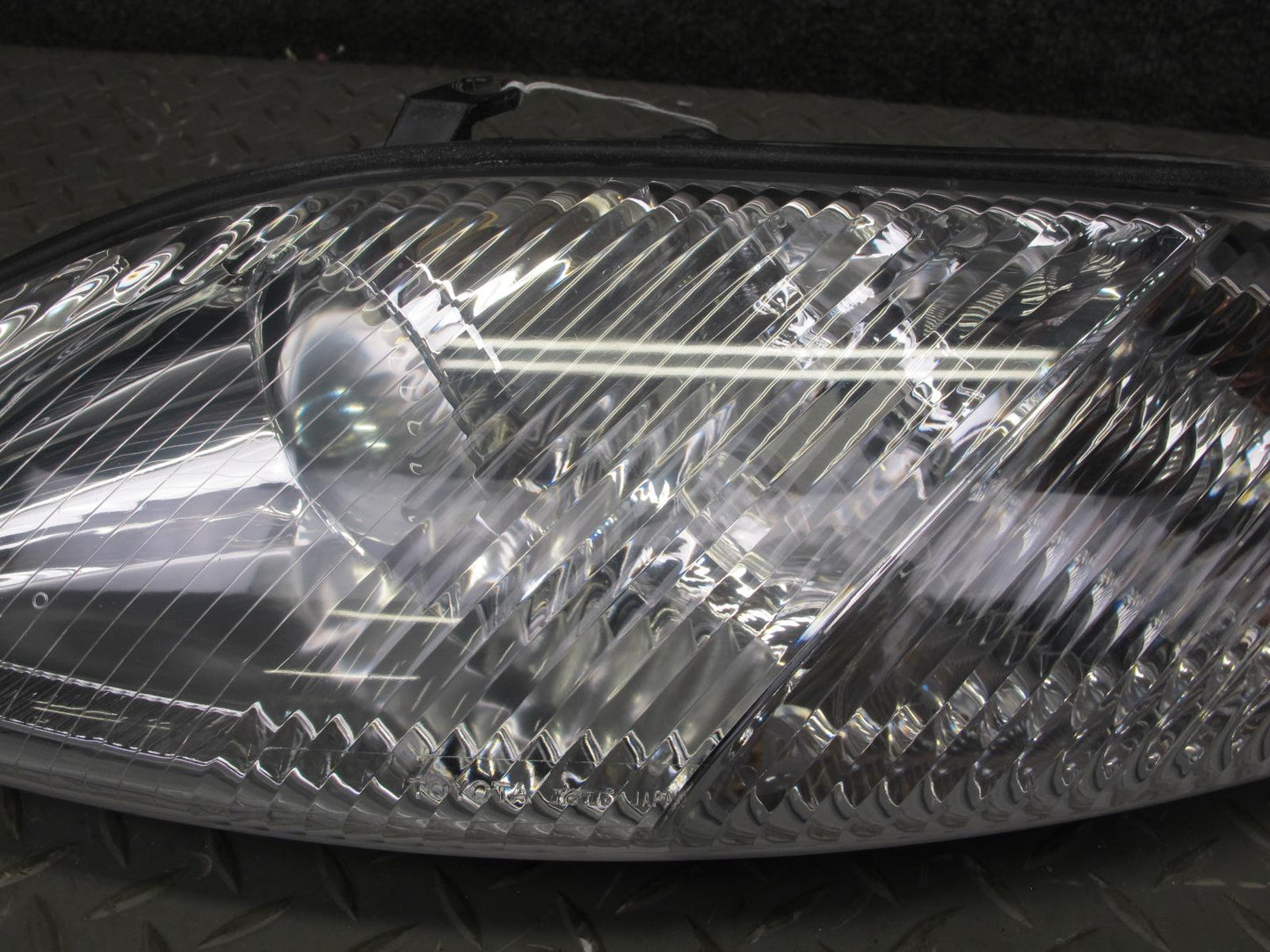 97-98 Lexus UZZ30L SC300 SC400 Front Left Outer Halogen Headlight Lamp OEM