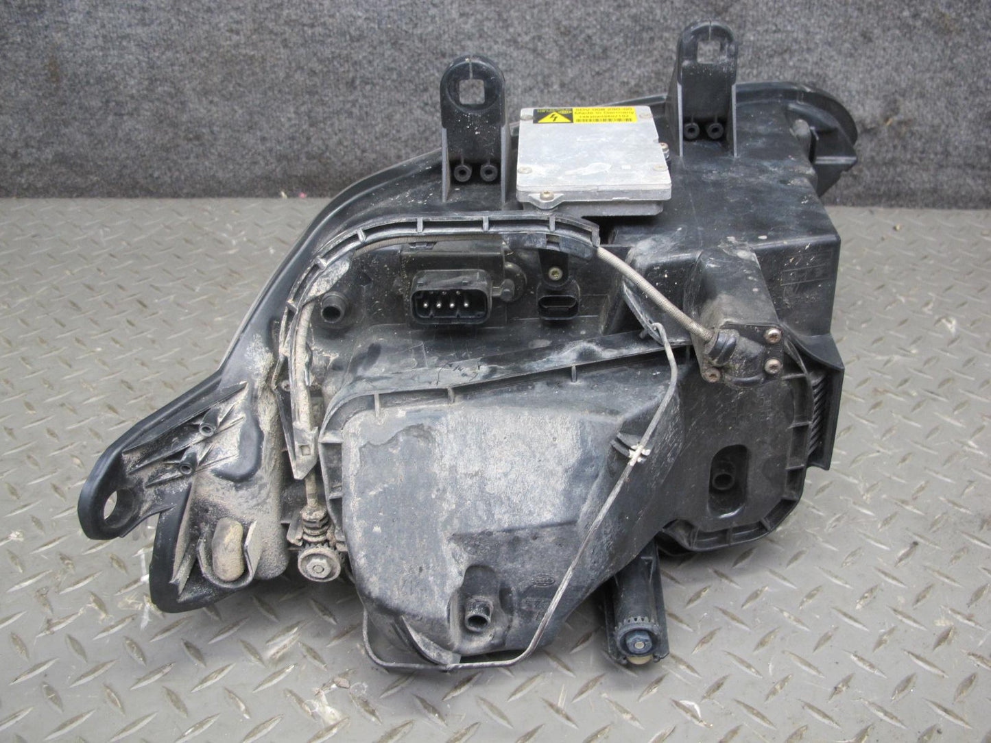03-05 BMW E85 Z4 3.0i Front Right Passenger Side Xenon HID Headlight Lamp OEM