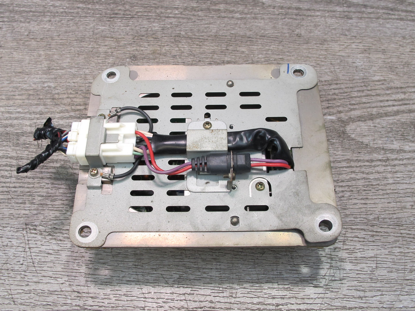 92-99 Lexus JZZ31L SC400 SC300 Pioneer Speaker Amplifier Crossover OEM