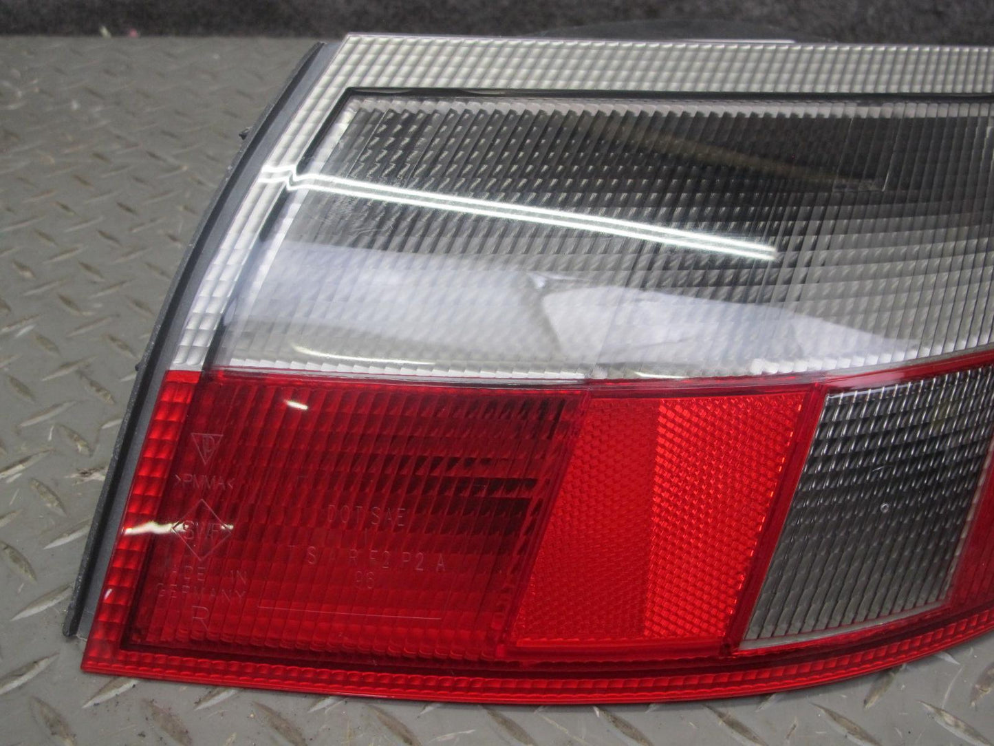 2001-2005 Porsche 911 996 Rear Right Pass Side Tail Light Brake Lamp